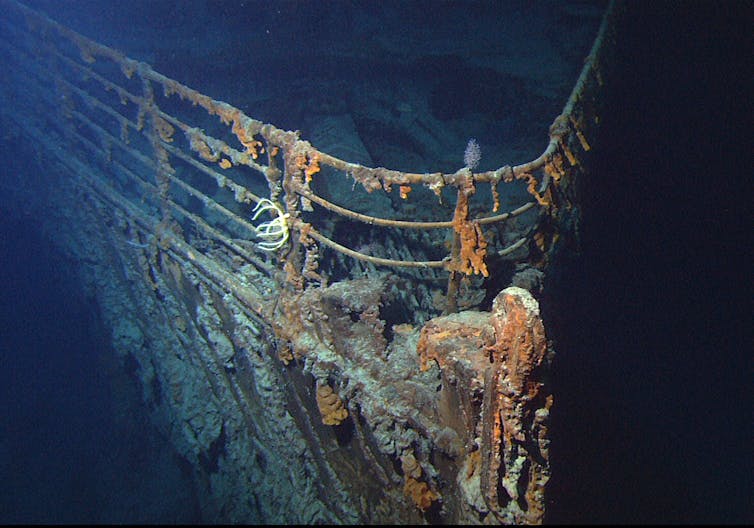 Sunken front half of Titanic