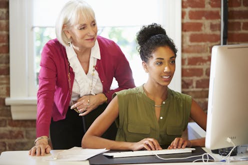 Here's an approach to mentoring that can help close the leadership gender gap