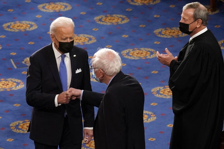 Joe Biden, Bernie Sanders et John Roberts