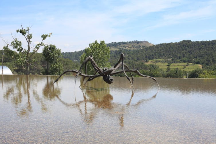 spider sculpture