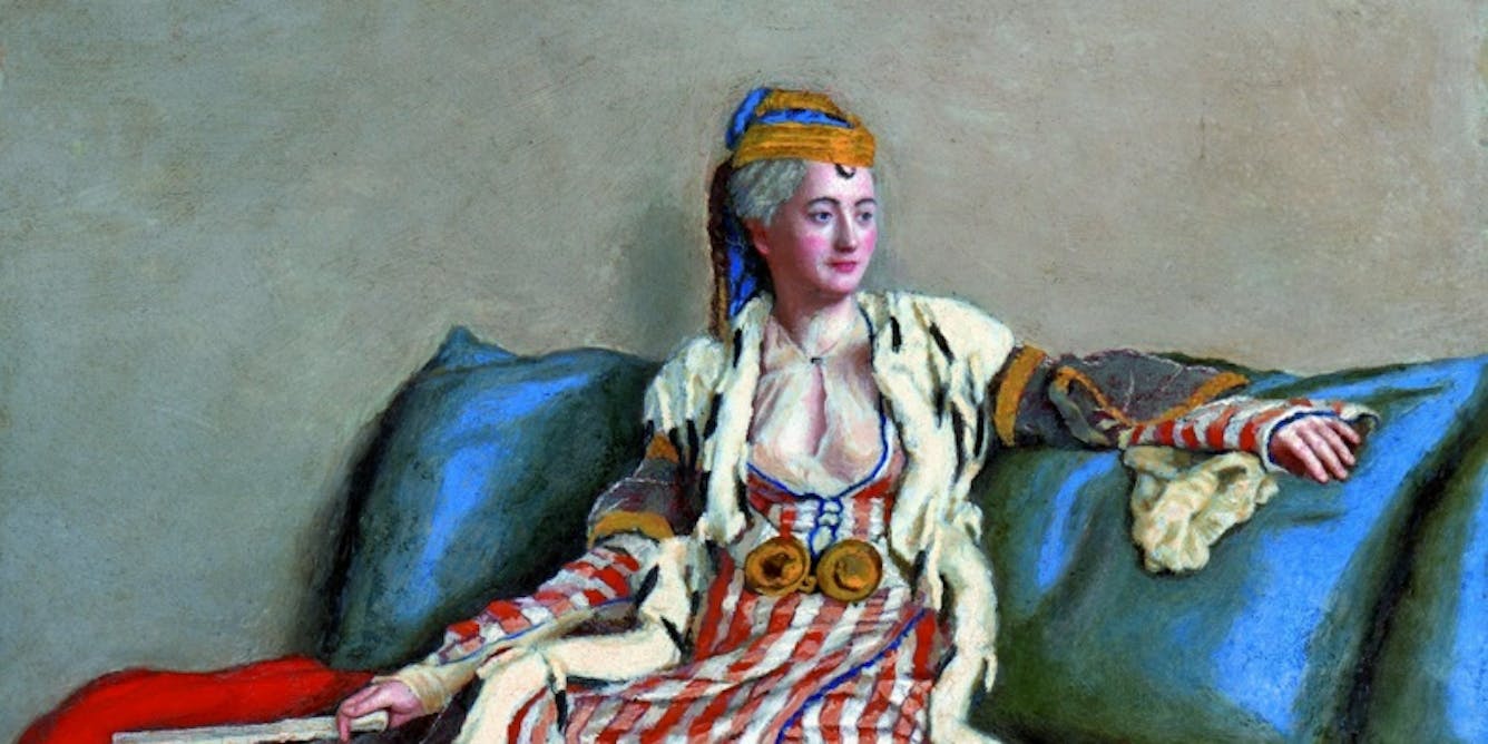 File:Turkish woman in Ottoman costume 13.jpg - Wikimedia Commons