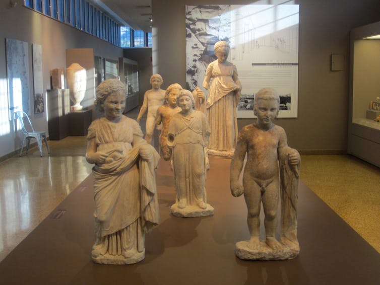ancient greek statues