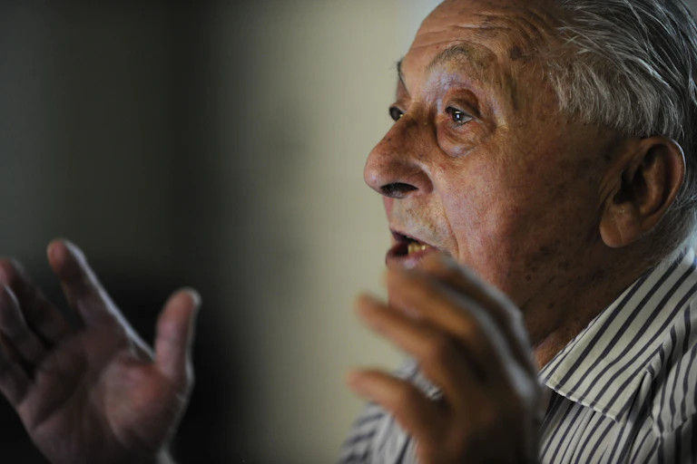 A photo of holocaust survivor and atheist activist Walter Plywask.