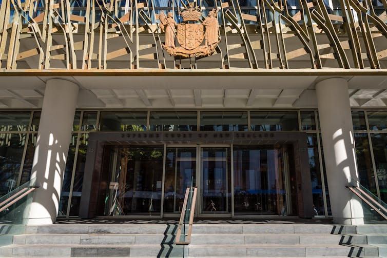 Entrance to NZ Supreme Court