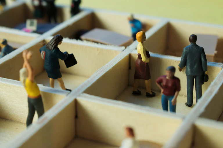 Model of workers all separated from one another