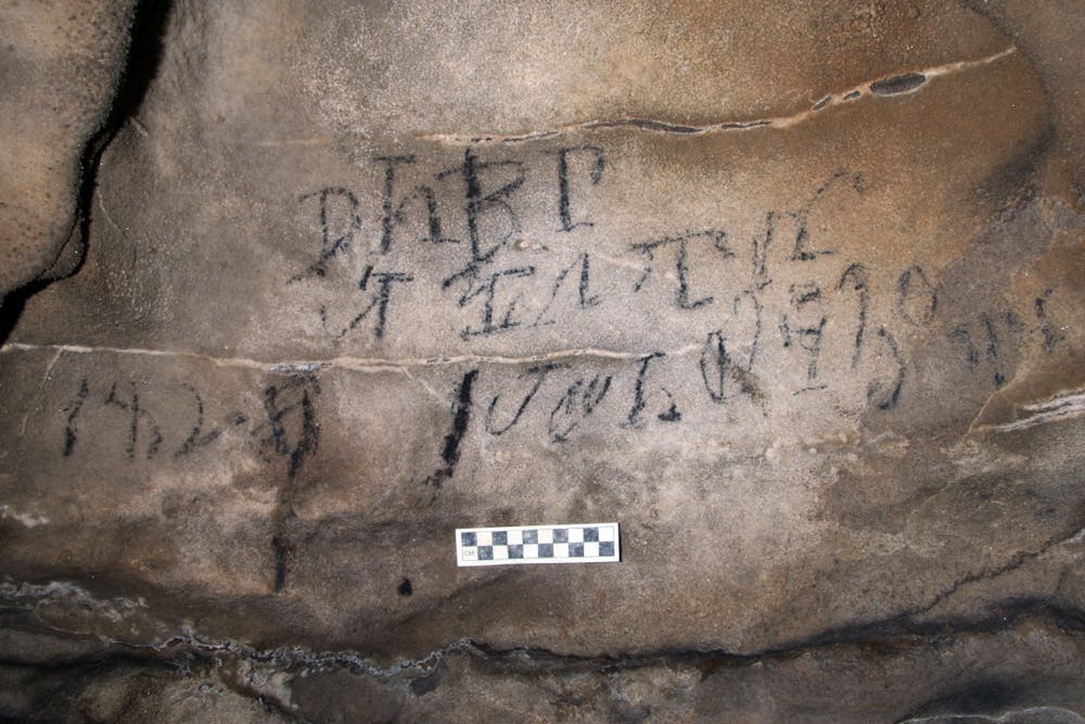 Ancient Americans made art deep within the dark zones of caves ...