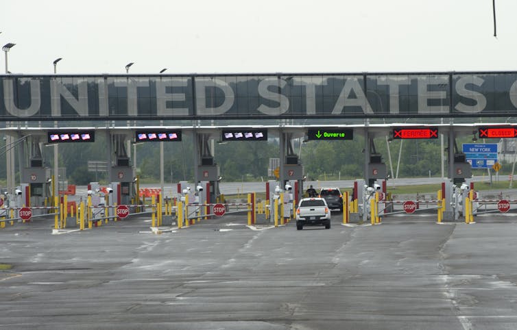 UNITED STATES in capital letters at border crossing