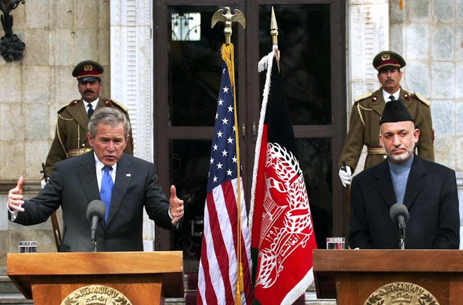George W. Bush et Hamid Karzaï