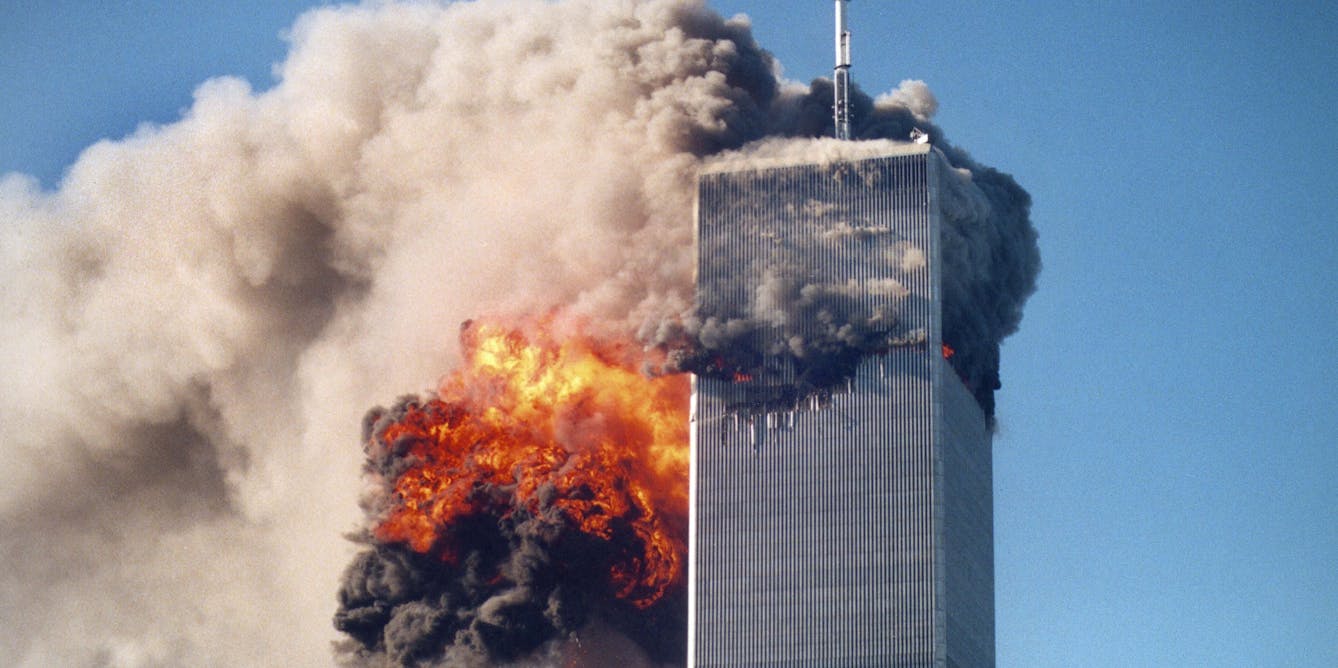 11 июня 2003. Башни Близнецы 11 сентября. Горящие башни ВТЦ 11 сентября 2001 года.