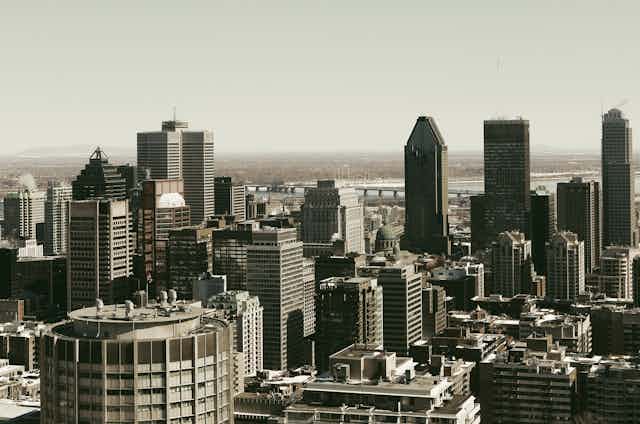 Photograph of Montréal skyline