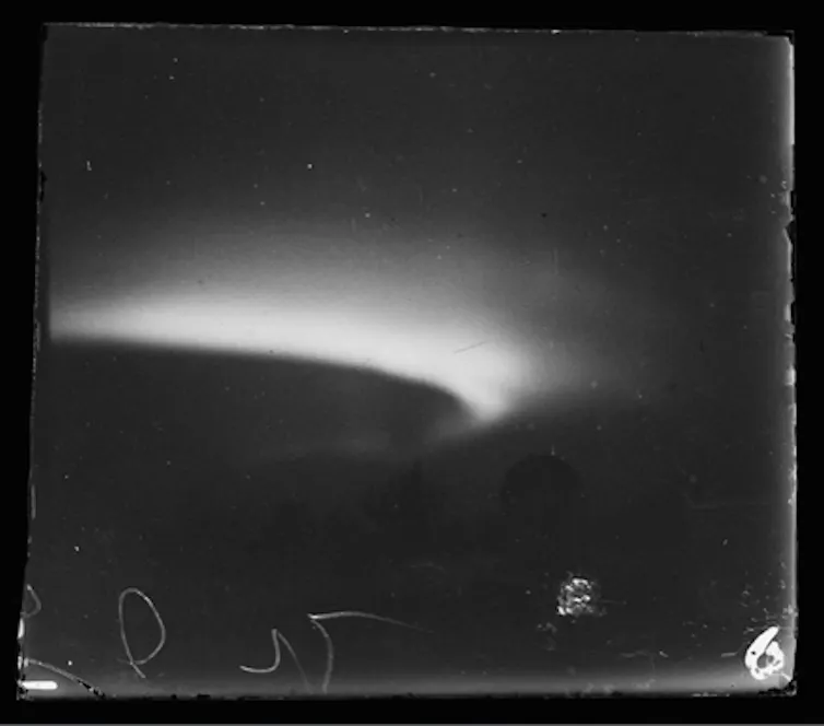 A black and white image of aurora