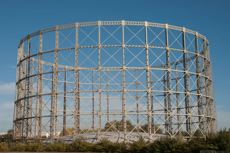 Gas storage container