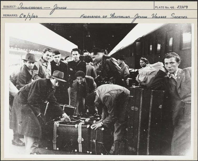 Jewish migrants arriving in Australia in 1939.