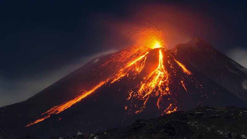 ¿Cómo sabemos cuándo va a entrar en erupción un volcán?