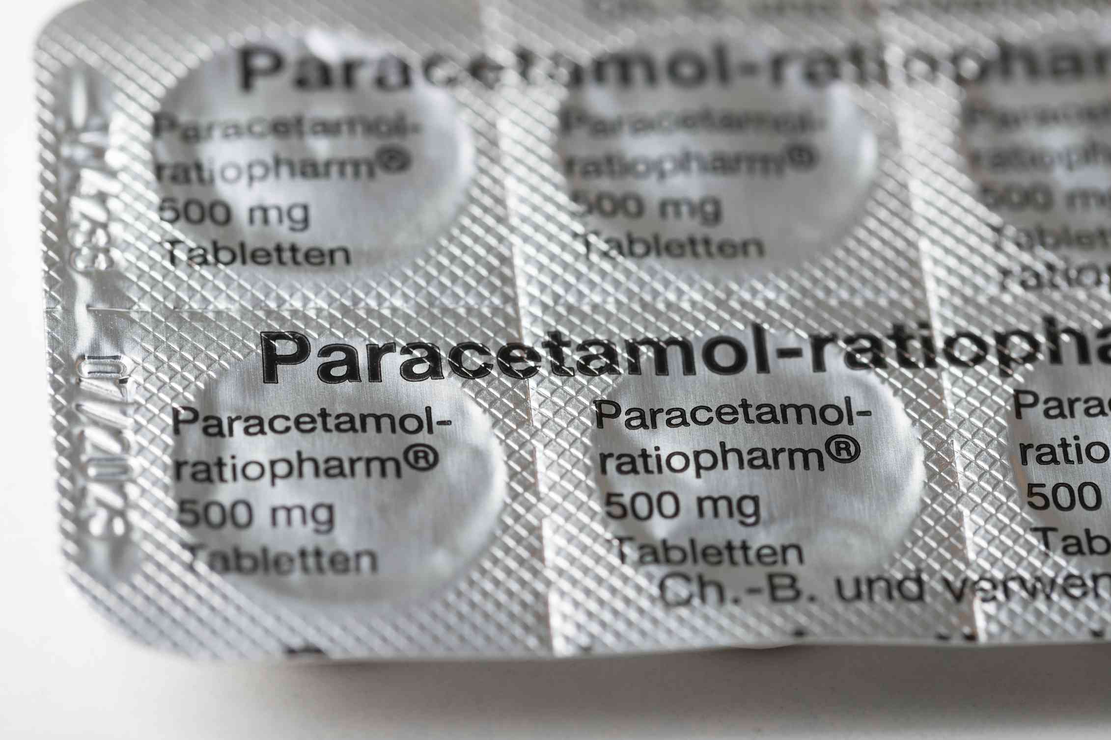Парацетамол помогает от боли в голове