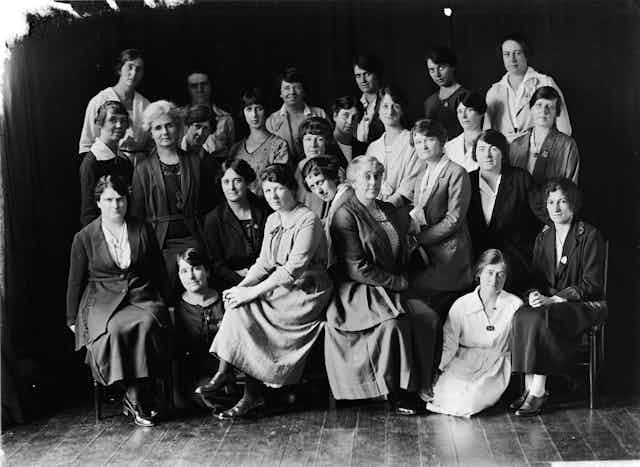 A group of women from the 1910s