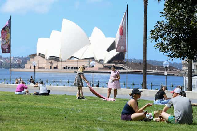 People in Sydney having a picnic outside.