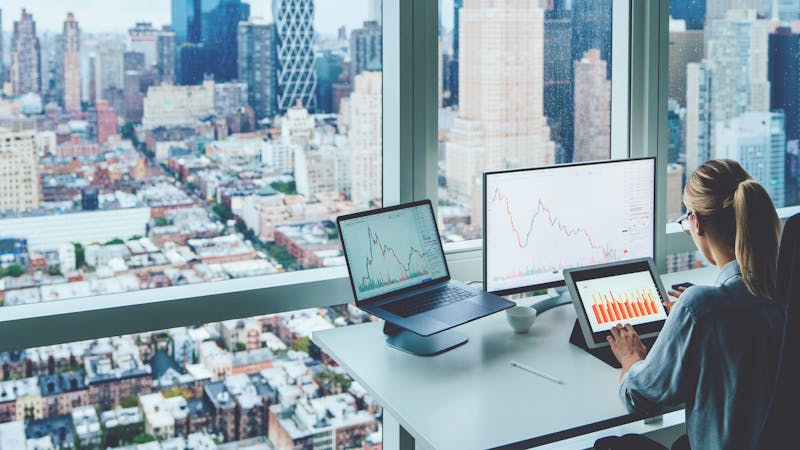 Riesgo y creación de valor, dos conceptos económicos básicos para emprendedores Riesgo y creación de valor, dos conceptos económicos básicos para emprendedores