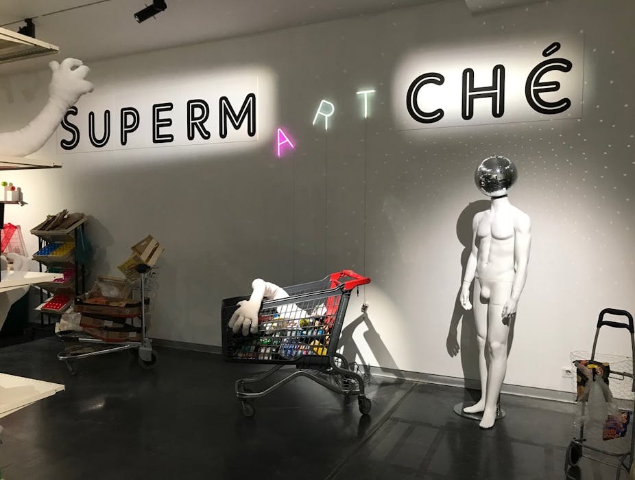 Une photographie de l'exposition SupermARTché de Chloé Ruchon,à Espace culture de l'Université de Lille 2021.