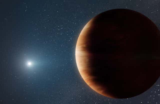 Artist's impression of a Jupiter-like planet surviving the death of its star.