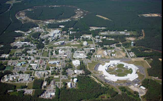 Image of the Brookhaven National Laboratory in the US.