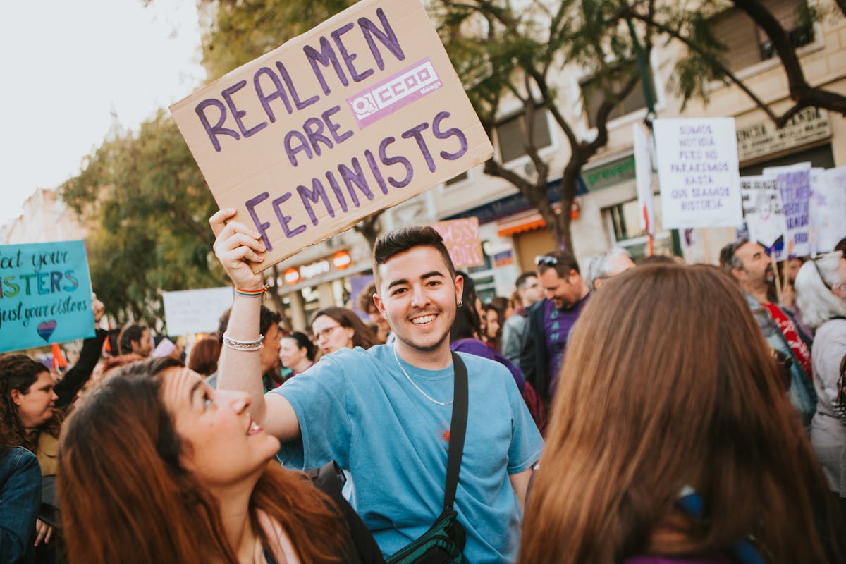 un tercio los hombres se declara feminista