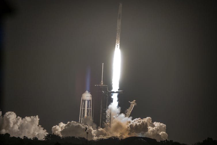 Image de la mission SpaceX Crew-2 décollant le 23 avril 2021.