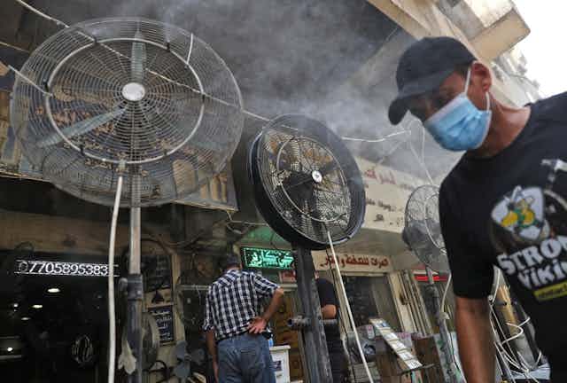 Des ventilateurs et des humidificateurs d'air avaient ét émis en place à Bagdad lors de la canicule de juin 2021.