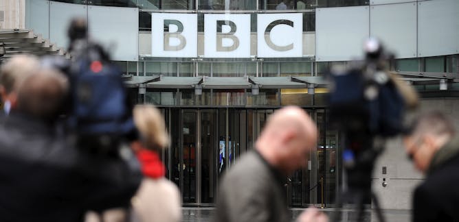 La decadencia de la BBC y la degradación de la democracia - FormulaTV