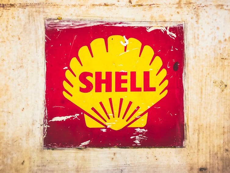 An old-fashioned vintage-style image of the Shell oil company logo.
