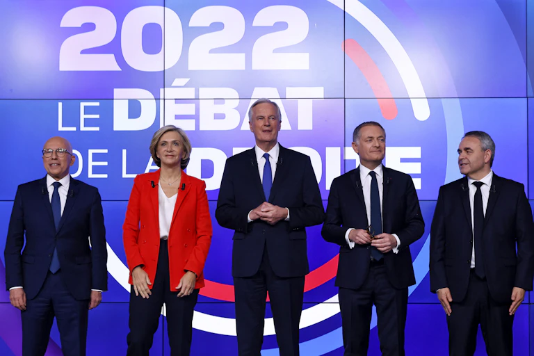 Les candidats à la primaire du parti Les Républicains pour l'élection présidentielle de 2022 avant le débat télévisé du 14 novembre 2021.