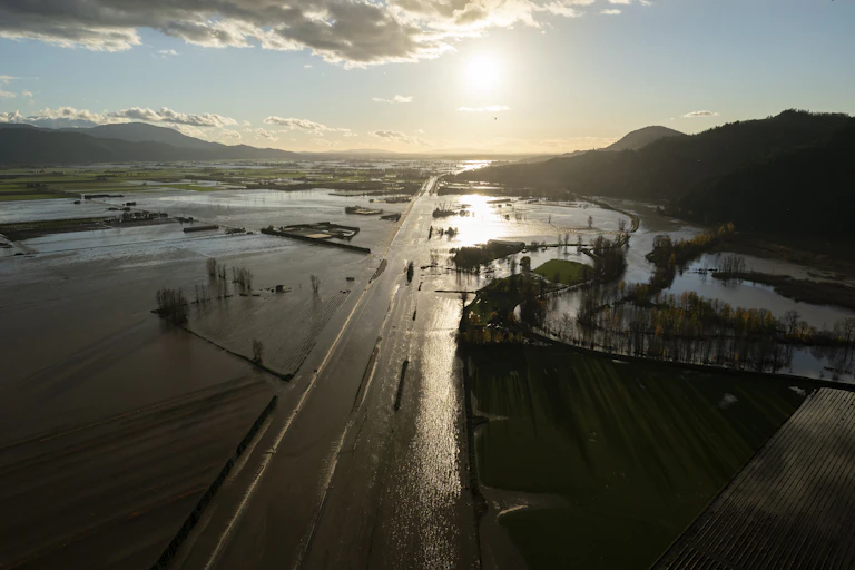 Une route inondée