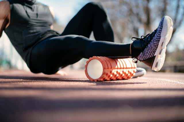 Is foam rolling effective for muscle pain and flexibility? The