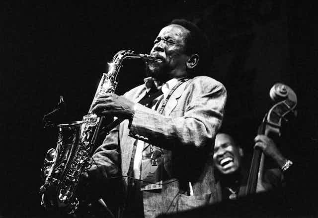 Barney Rachabane: South Africa's little giant who took an ...