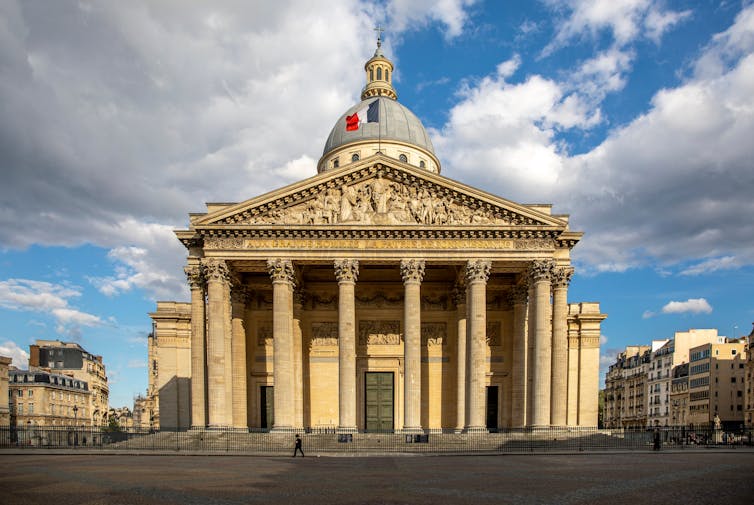 ThePanthéon flying the french flag.