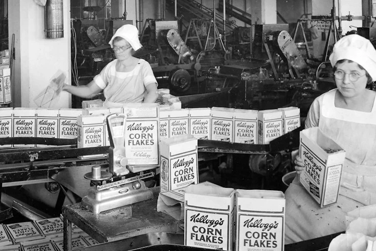Women working in a Kellogg's Corn Flakes factory.