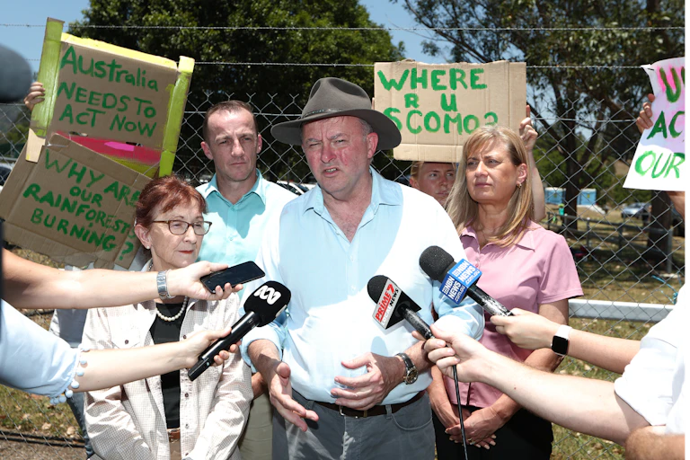 Anthony Albanese in Nimbin, NSW, on November 12 2019 amid a season of a catastrophic bushfires.