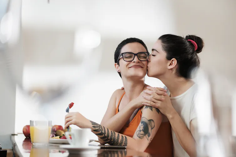 Young couple in a cafe.