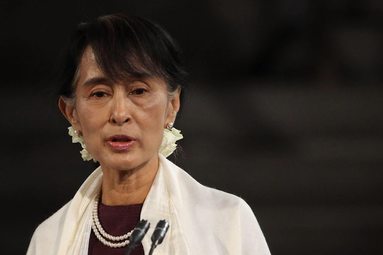 AUng San Suu NKyi in 2012, addressing a joint session of the UK parliament.t
