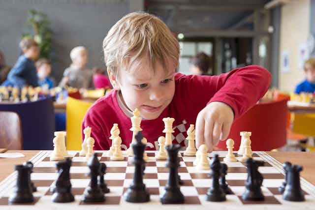 Ajedrez - aprende a jugar al ajedrez 