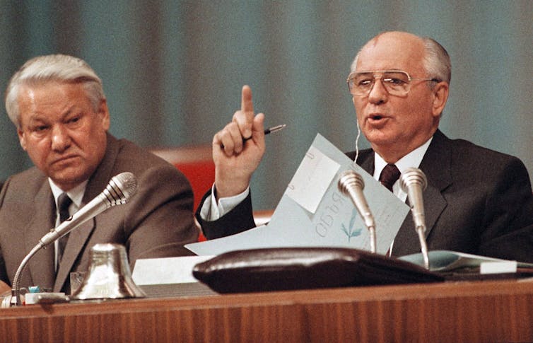 The first president of the Russian Federation, Boris Yeltsin, left, with the last Soviet leader, Mikhail Gorbachev in 1991.
