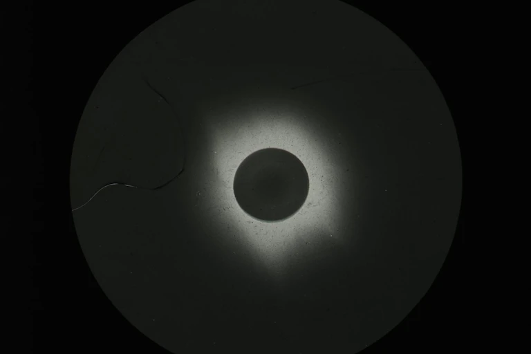 1922 solar eclipse photographed from Austarlia