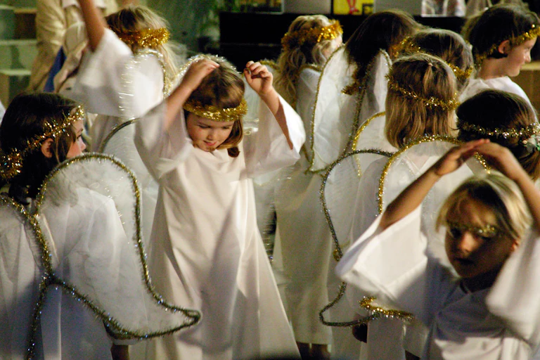 Small girls dressed as angels