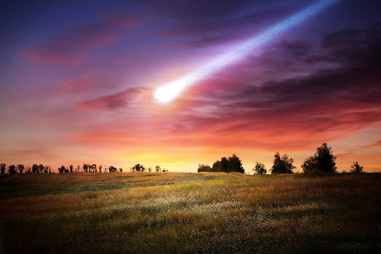 Image of a meteorite hitting Earth, partly furnished by Nasa.