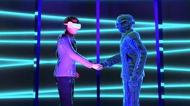 Un homme qui porte des lunettes virtuelles sert la main d'un hologramme graphique dans le cyberespace.