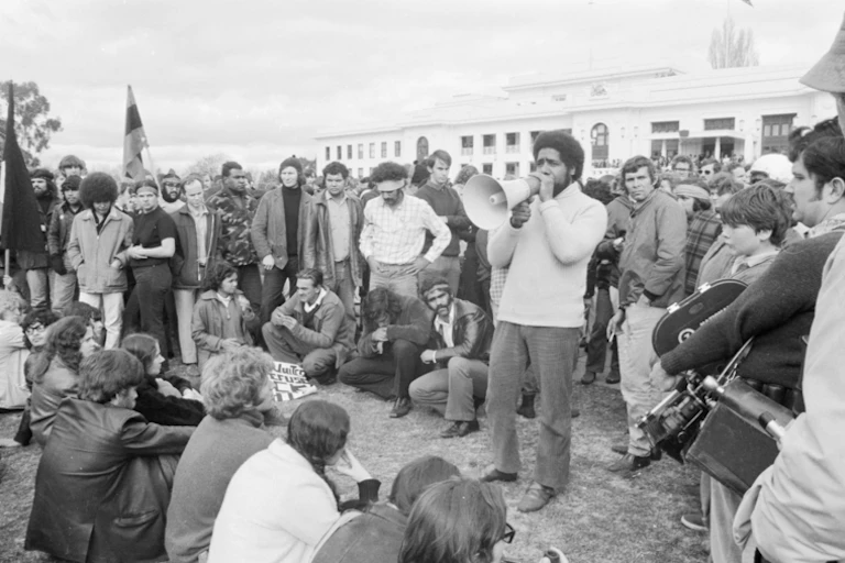 Bob Maza addresses protesters in 1972