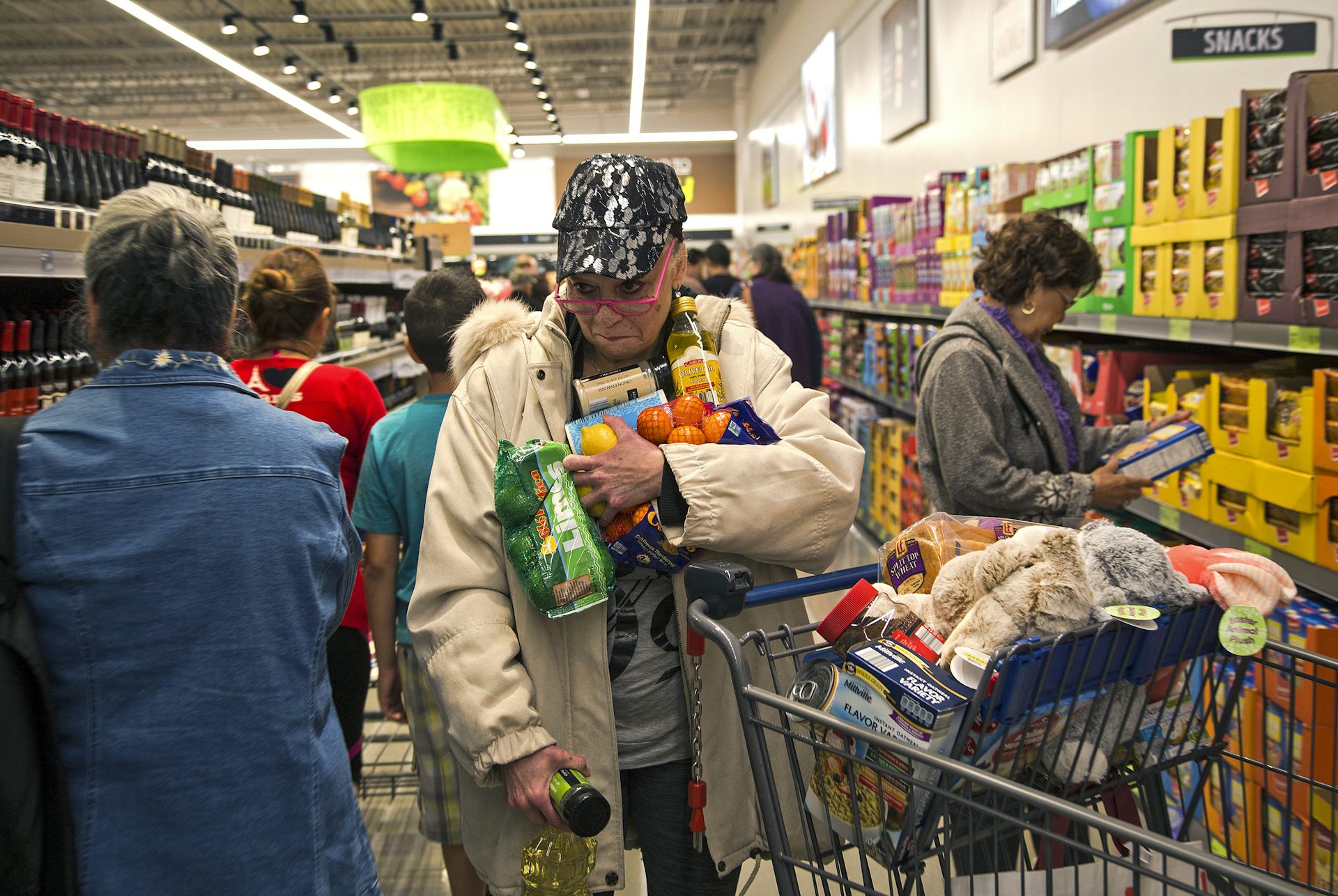 People at grocery store