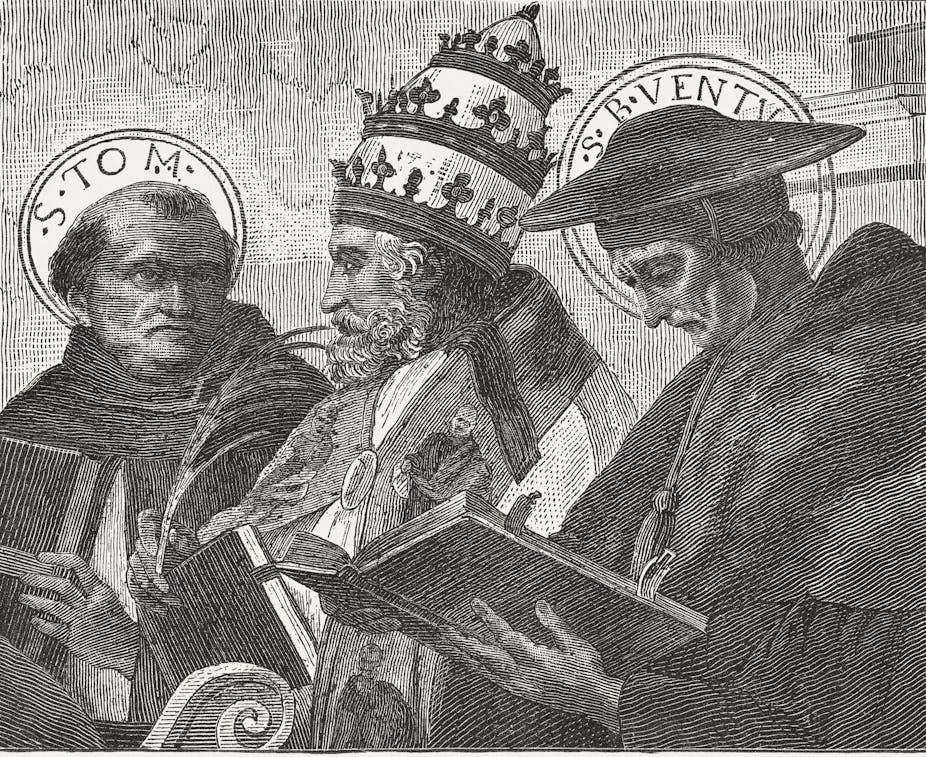 Woodcut engraving of Pope Innocent III, wearing a crown, flanked by two men, all holding texts.