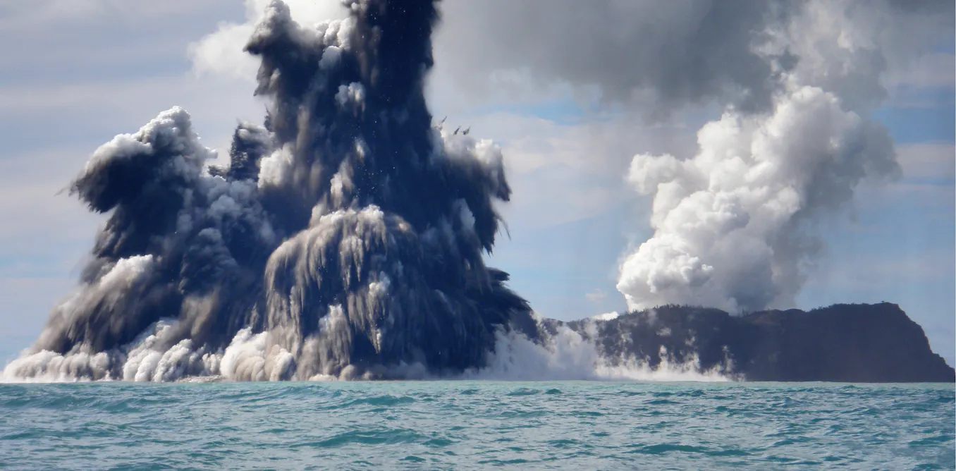 Underwater volcanoes: how ocean colour changes can signal an imminent ...