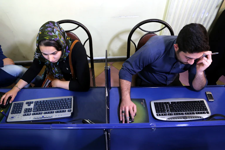 Computer Course Iranians Online learning pioneer slams ban on Iranian, Cuban, Sudanese students